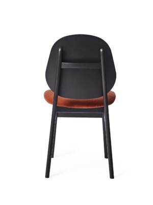 Обеденный стул Warm Nordic Noble черный лакированный бук на белом фоне, виз сзади