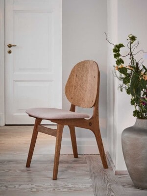 Обеденный стул Warm Nordic Noble тик в интерьере