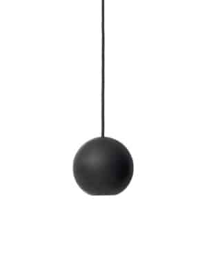 Подвесной светильник Mater Liuku Base Ball черная липа на белом фоне