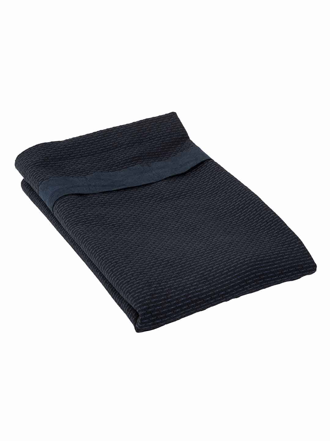 Полотенце для тела с поясом, 155х60см сине-черного цвета в скандинавском стиле