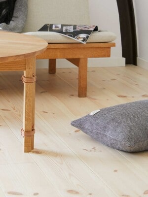 Прямоугольная подушка в скандинавском интерьере Form&Refine Aymara