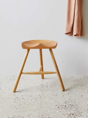 Дизайнерский стул из массива дуба Form&Refine Shoemaker