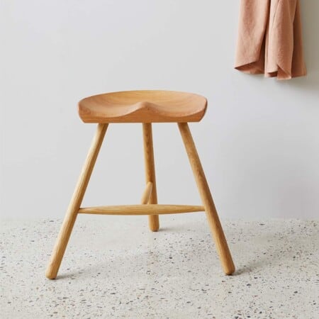 Дизайнерский стул из массива дуба Form&Refine Shoemaker