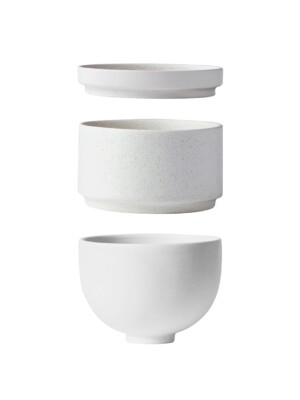Дизайнерские тарелки из белого фарфора Kristina Dam Detomono