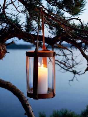 Дорогой подсвечник-фонарь Skargaarden Marstrand на веранду с видом на реку