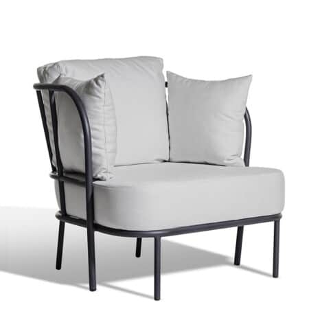 Кресло для отдыха Skargaarden Saltö угольно-черный/серебристо-серый на белом фоне