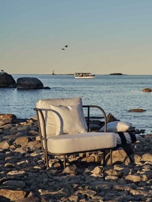 Кресло для отдыха Skargaarden Saltö на берегу моря