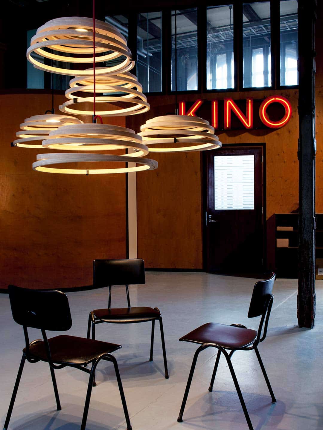 Дизайнерские подвесные светильники для общественных помещений Secto Aspiro