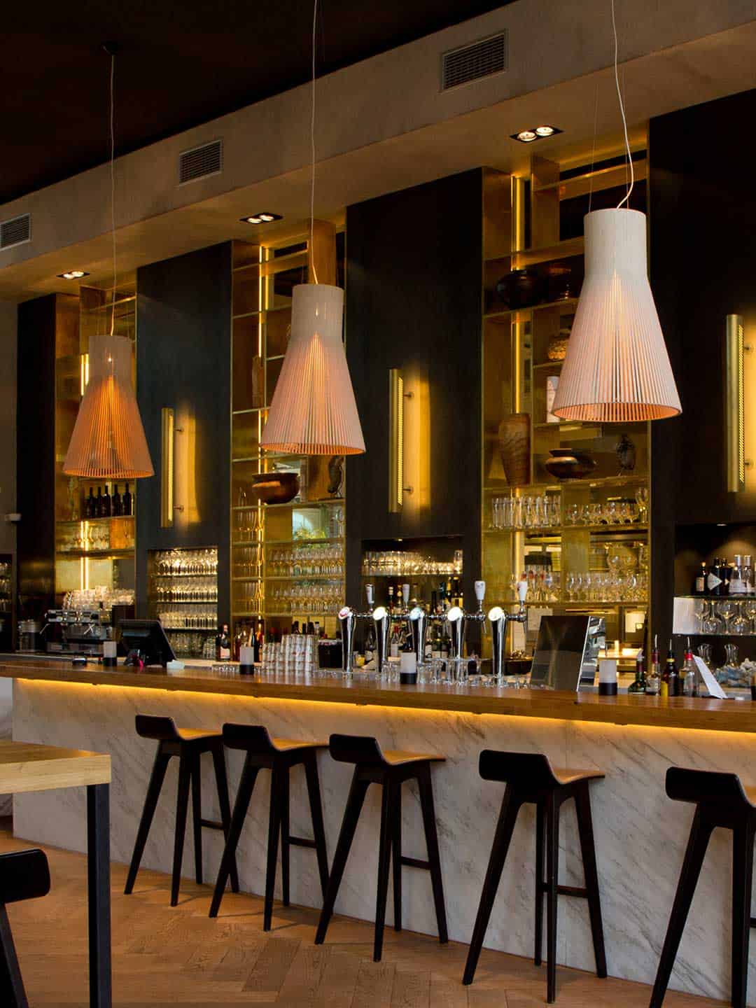 Деревянные подвесные светильники для кафе и ресторанов Secto Magnum