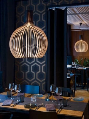 Деревянный подвесной светильник для ресторанов Secto Octo