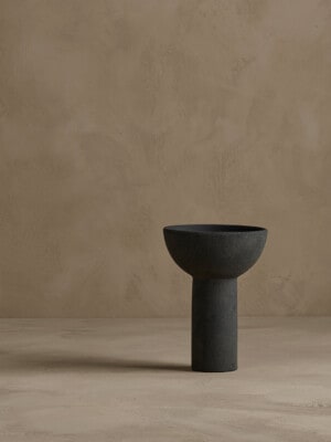 Небольшая керамическая ваза для скандинавского интерьера 101Copenhagen Block