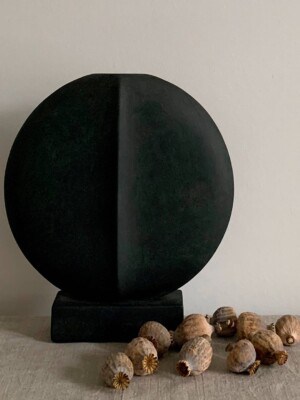 Большая керамическая ваза ручной работы 101Copenhagen Guggenheim
