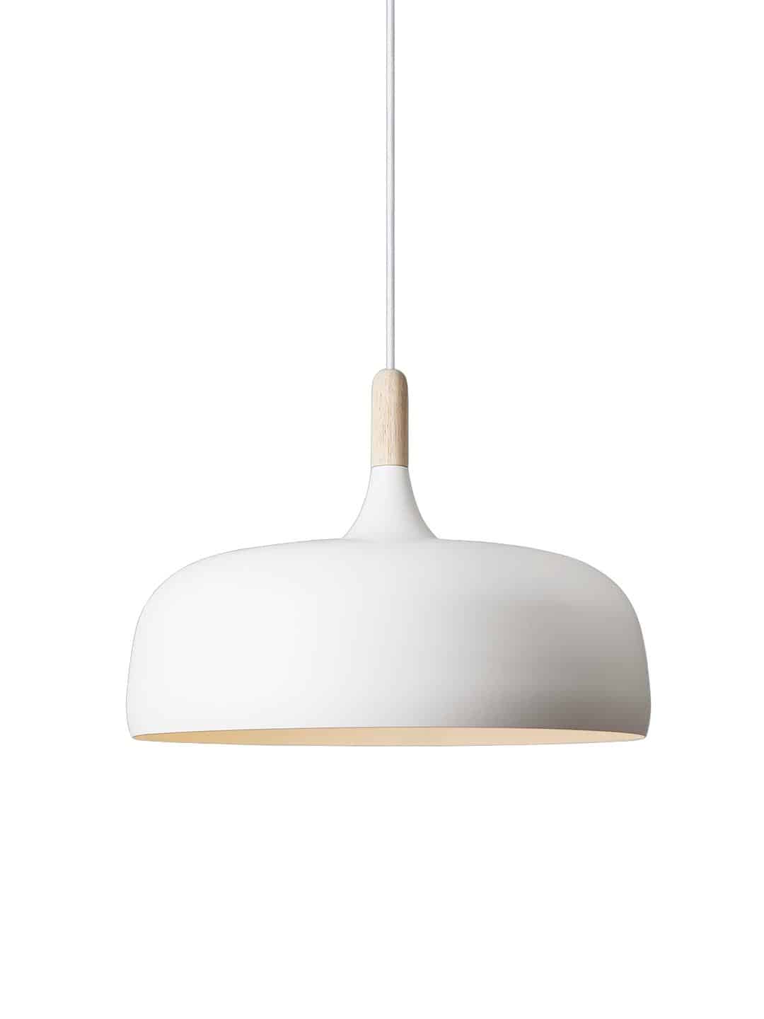 Дизайнерский подвесной светильник Northern Acorn белого цвета