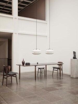 Обеденный стол NORR11 Oku в скандинавском стиле в светлом интерьере