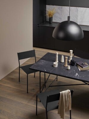 Красивый обеденный стол HANDVARK 230 в минималистичном интерьере