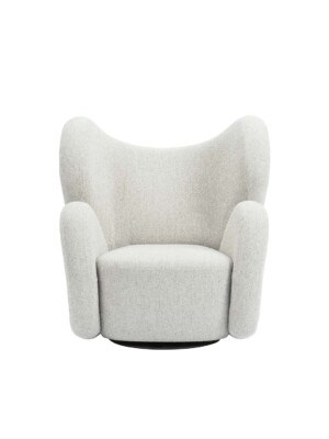 Минималистичное кресло NORR11 Big Big с подлокотниками белого цвета