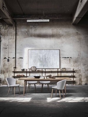 Обеденный стол Stolab Miss Holly в скандинавском стиле в минималистичном интерьере