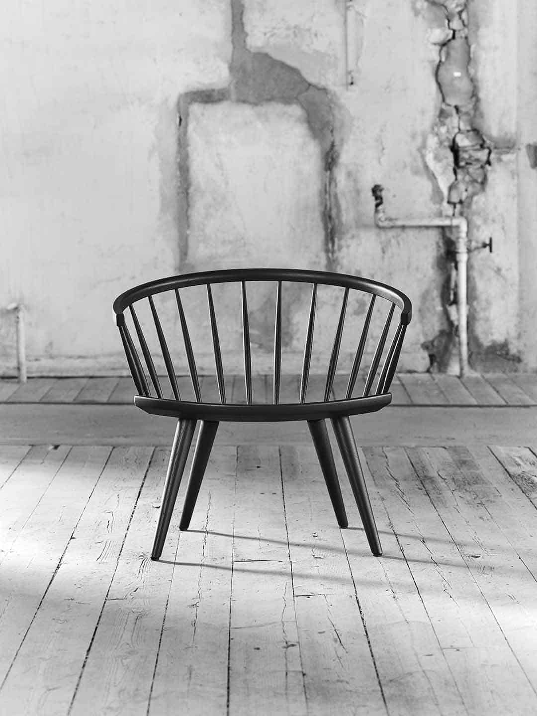 Кресло для отдыха Stolab Arka черного цвета в скандинавском стиле