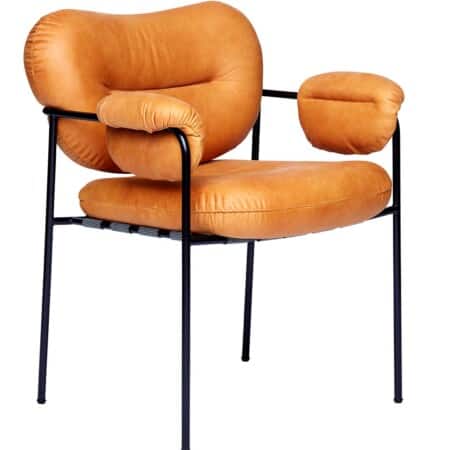 Практичный стул с подлокотниками Spisolini из кожи коньячного цвета