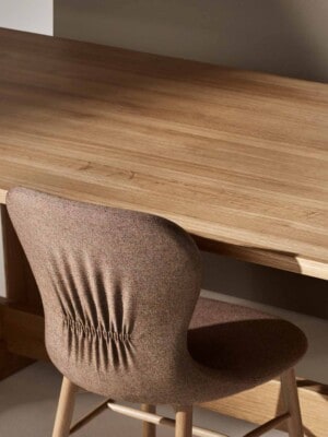 Дорогой обеденный стол Fogia Grande из натуральной древесины