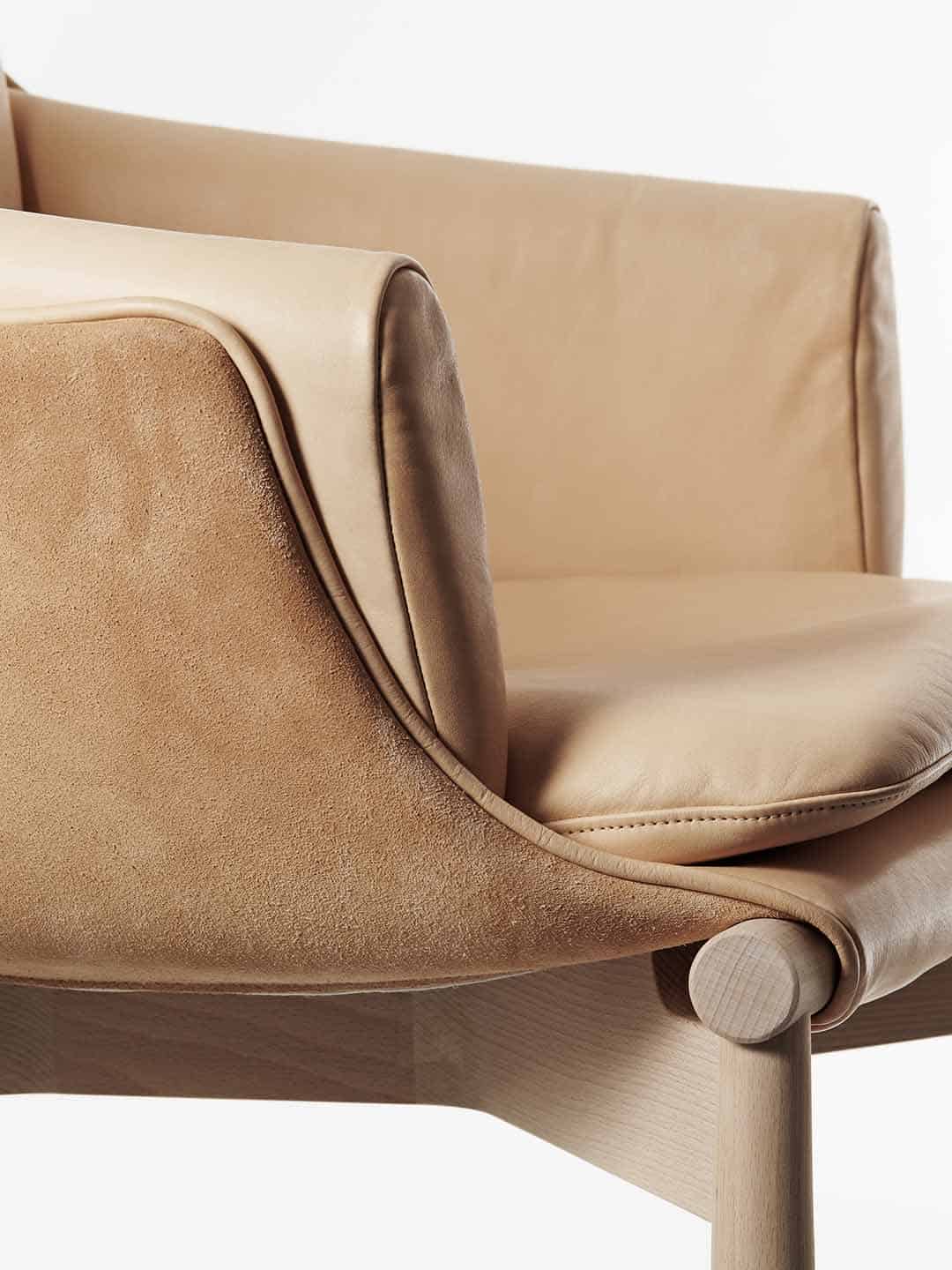 Красивое кресло Garsnas Viva коричневого цвета