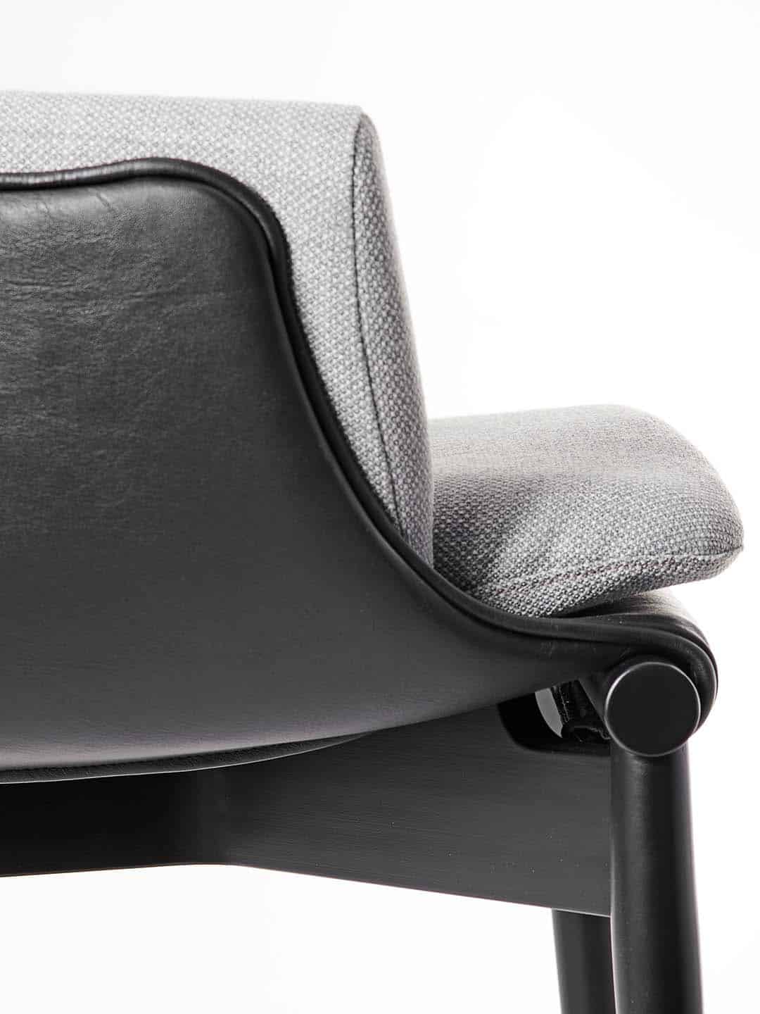 Дизайнерское кресло Garsnas Viva черного цвета