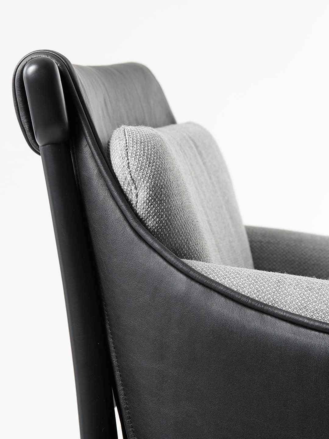 Кресло Garsnas Viva премиум класса с обивкой светло-серого цвета