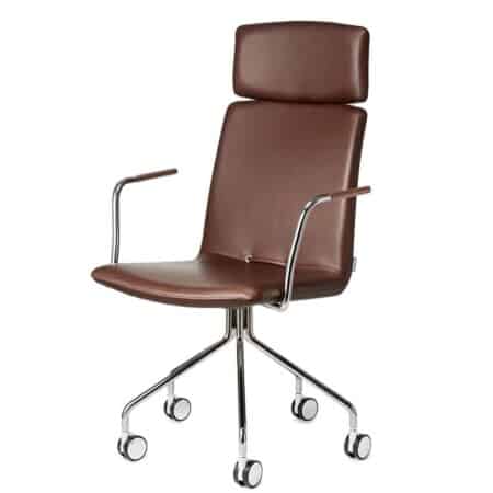 Элитное офисное кресло Garsnas Day High из коричневой кожи