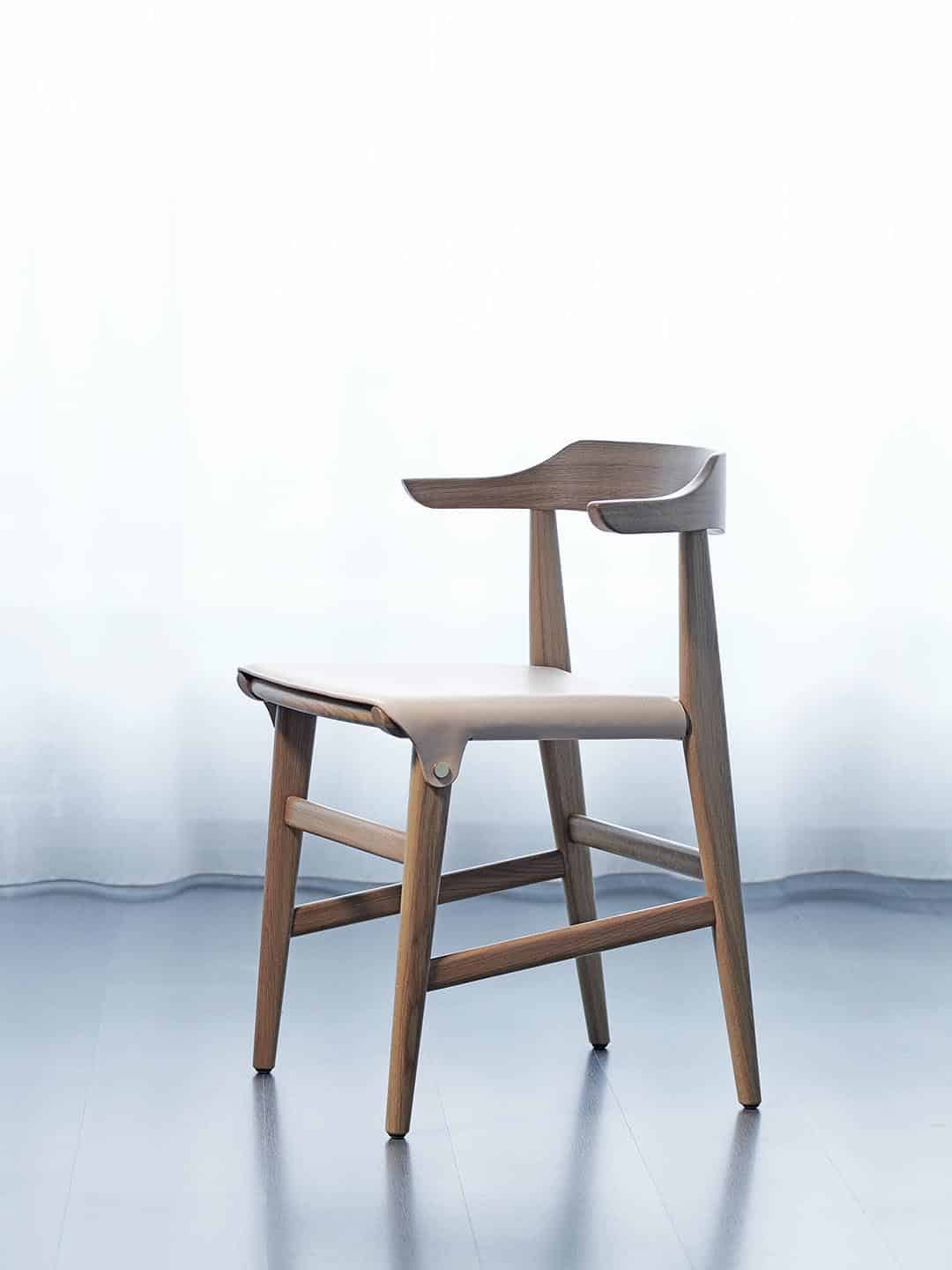 Элегантный обеденный стул Garsnas Hedda в скандинавском интерьере