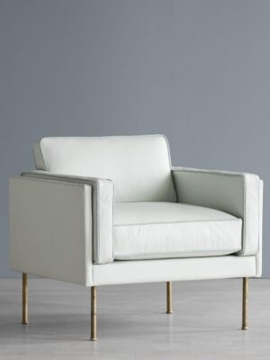 Стильное кресло Garsnas Colette easy небесно-голубого цвета в скандинавском интерьере