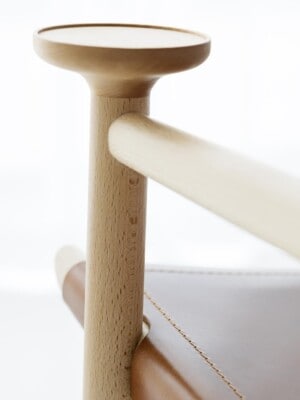 Скандинавское кресло Garsnas Hedwig из натуральной древесины