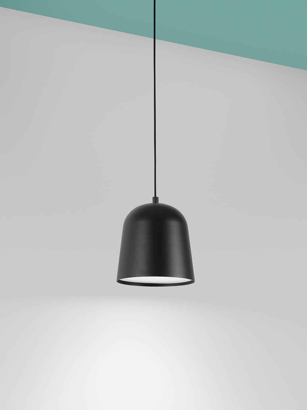 Скандинавский подвесной светильник Zero Lighting Convex Large черного цвета