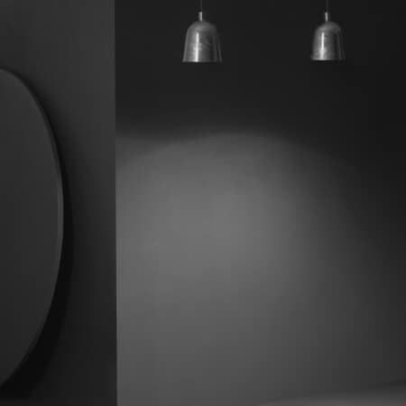 Красивый подвесной светильник Zero Lighting Convex Mini в темном помещении