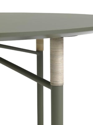 Красивый обеденный стол Warm Nordic Affinity оливкового цвета