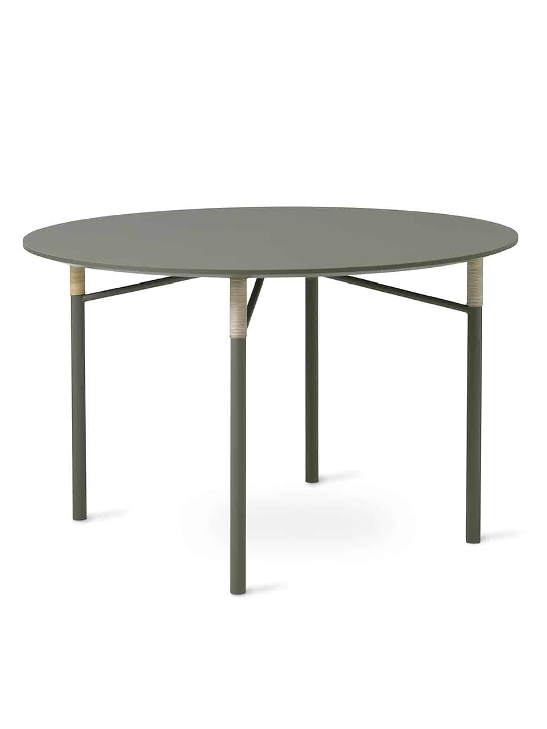 Минималистичный обеденный стол Warm Nordic Affinity зеленого цвета