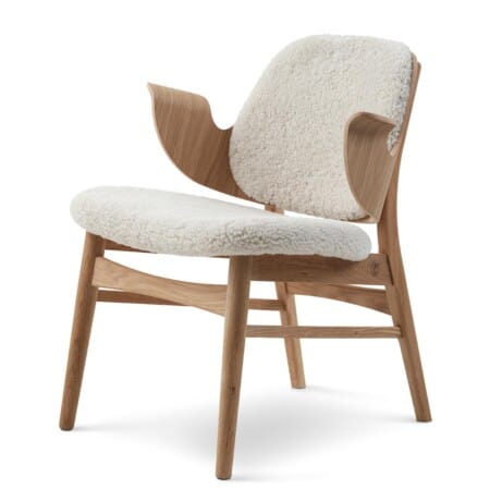 Дорогое кресло для отдыха Warm Nordic Gesture из белой шерсти