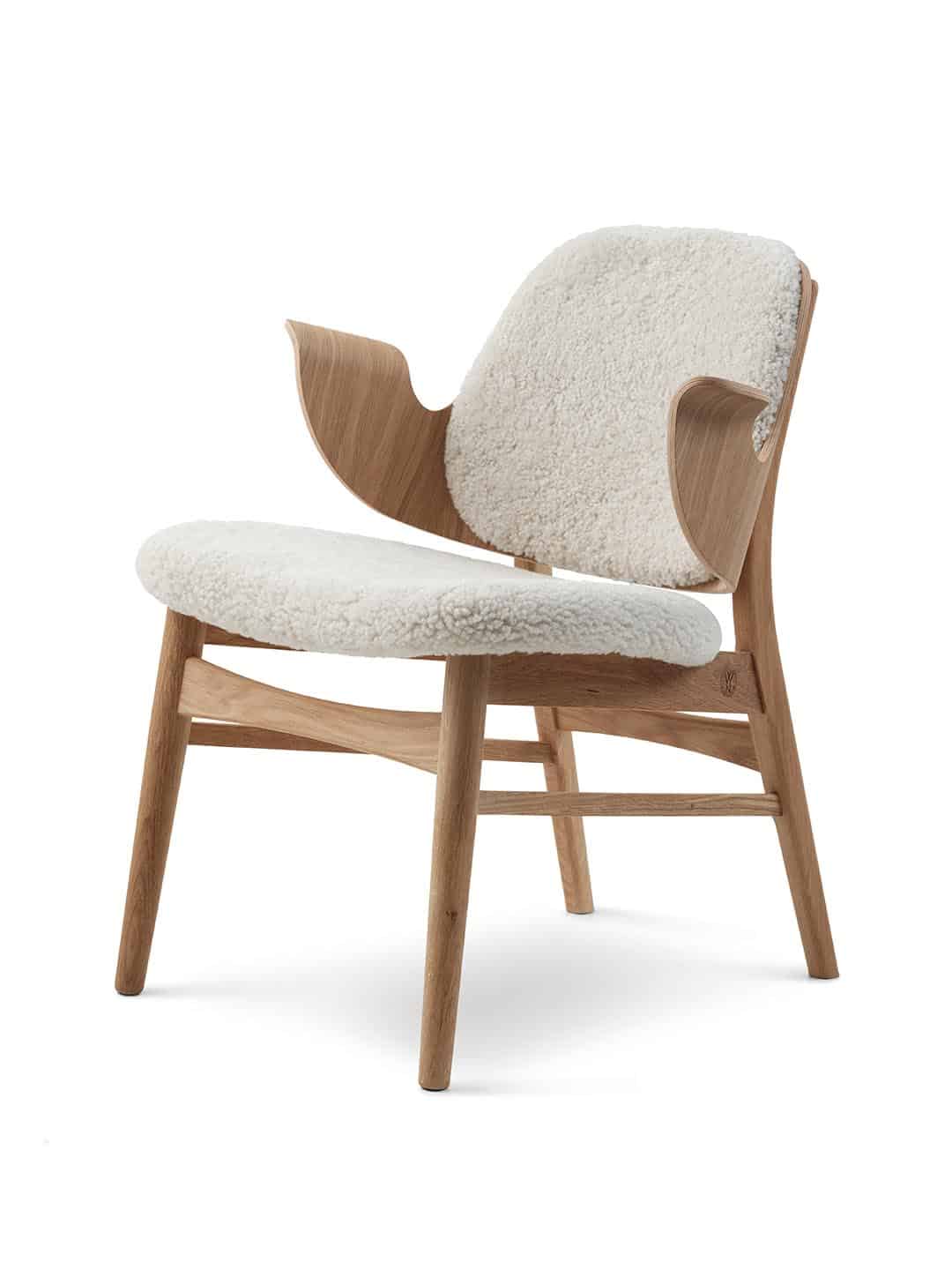 Дорогое кресло для отдыха Warm Nordic Gesture из белой шерсти