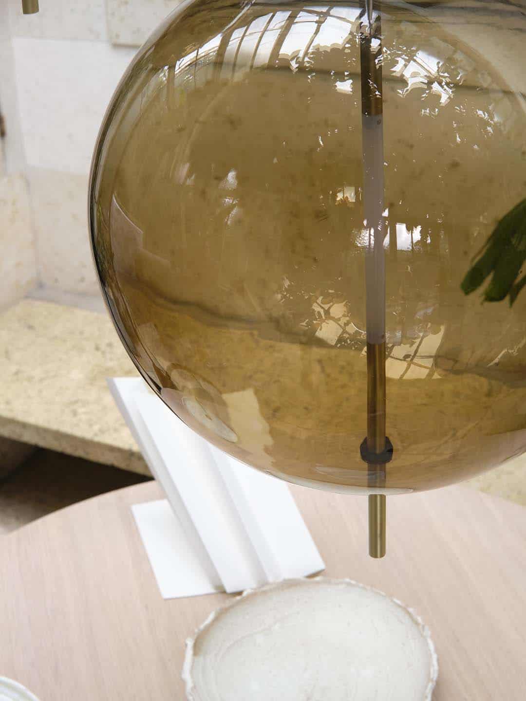 Элегантный подвесной светильник Pholc Kandinsky в светлом интерьере