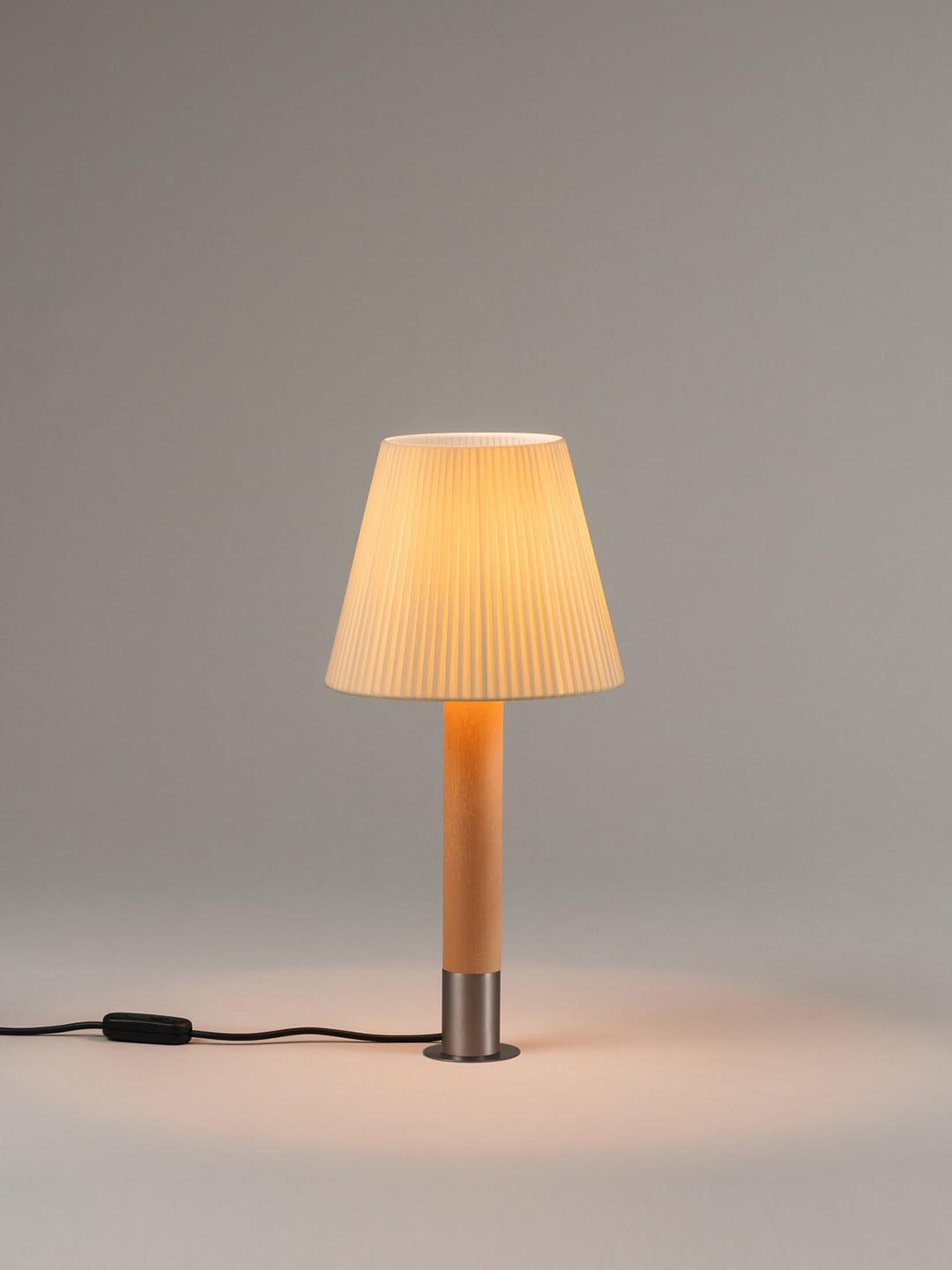 Премиальный настольная лампа Santa Cole Basica M1 из белой ленты
