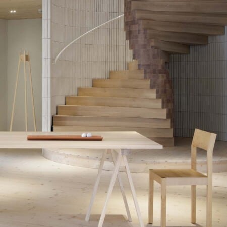 Красивый стол Nikari Arkitecture в скандинавском интерьере
