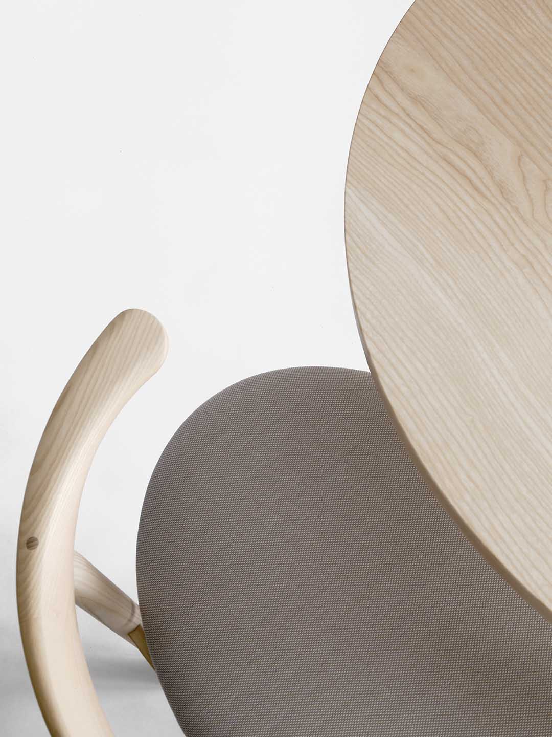 Красивый обеденный стул Nikari Linea RMT3 в стильном интерьере