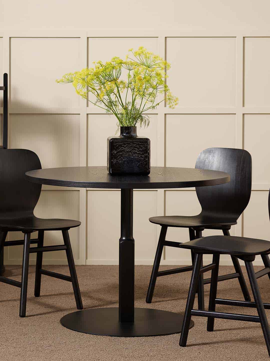 Минималистичный кофейный стол Karl Andersson Woodwork в стильном интерьере