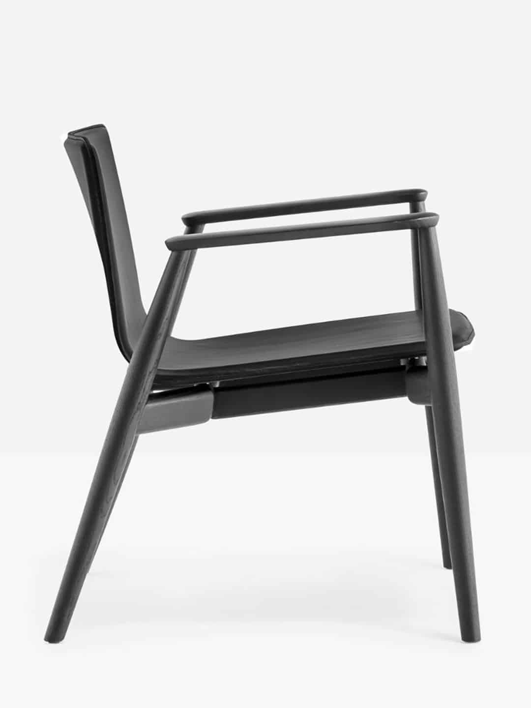 Красивое кресло Malmo 297 в скандинавском стиле